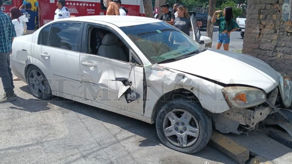 El accidente fue aparatoso; hay un herido.