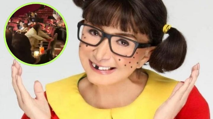 MOMENTO EXACTO en el que La Chilindrina sufre caída en escaleras de teatro; preocupa su salud a los 78 años