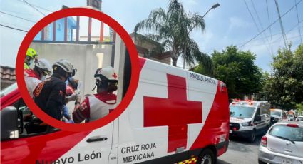 Hombre recibe descarga eléctrica y cae al instante; vecinos llamaron al 911