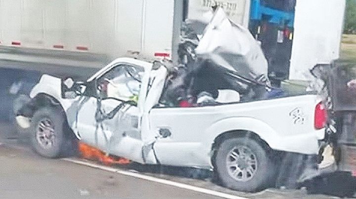 Identifican a fallecidos en el brutal choque del lunes en la I-35