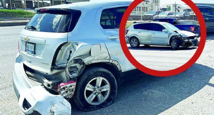 Jovencitos protagonizan aparatoso choque en la Carretera Aeropuerto; así quedaron los vehículos