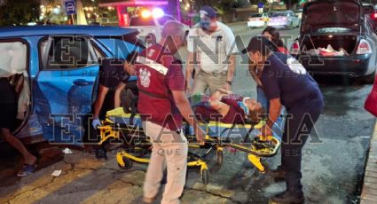 Mujer se pasa el alto y provoca fuerte choque en Nuevo Laredo; terminó con lesiones
