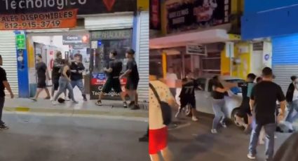 Grupo de jóvenes desata pleito en Monterrey; la riña fue captada afuera de Plaza de la Tecnología