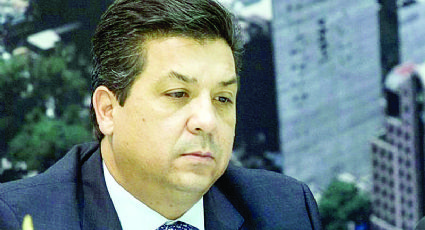 Cabeza de Vaca pagó abogados con dinero público