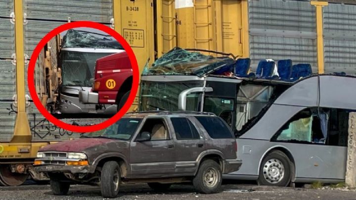 Tren embiste brutalmente a autobús de pasajeros; hay ocho muertos y 45 heridos