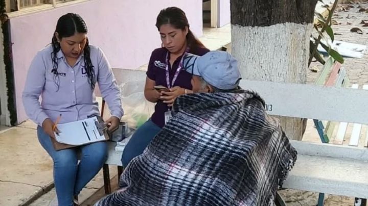 Don Óscar fue abandonado en su silla de ruedas pese al intenso frío; su hijo fue a comprar agua y no volvió