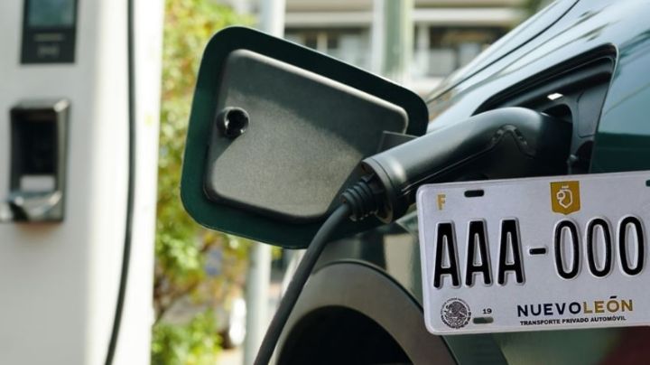 Nuevo León da el salto digital; cambio de propietario de auto será en línea en 2026