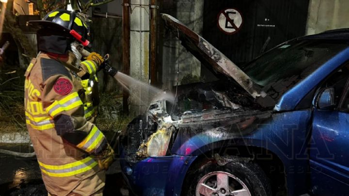 Camioneta en llamas causa pánico en la colonia Los Fresnos; así fueron los hechos
