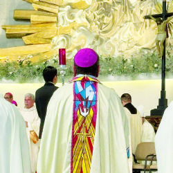 Honra vestimenta del obispo Luis Carlos Lerma Martínez a Nuevo Laredo