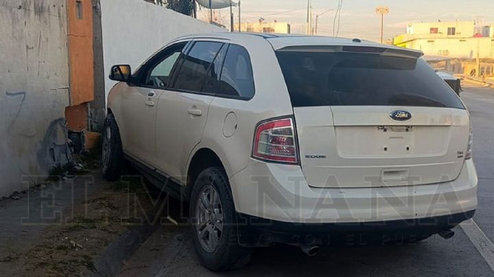 Jovencita da vuelta a toda velocidad y se estrella contra barda en Nuevo Laredo