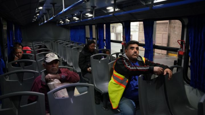 Camiones con clima modernizan el transporte público; usuarios destacan seguridad y mejor trato