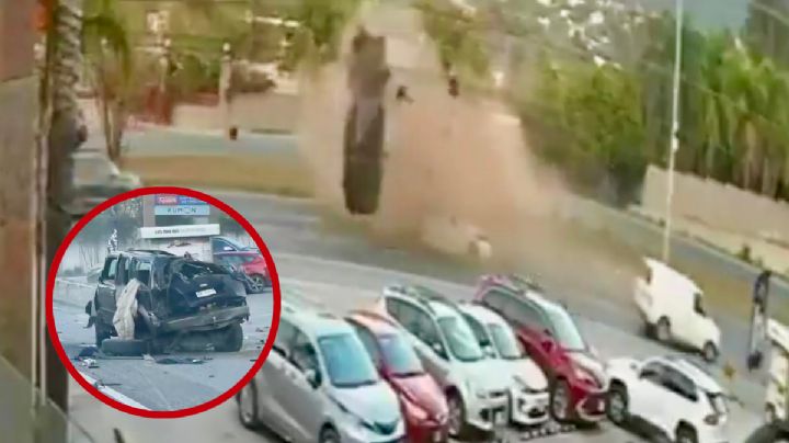 MOMENTO EXACTO del brutal choque de dos vehículos en Nuevo León; impacto deja saldo fatal
