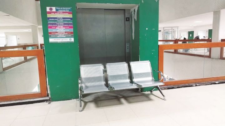 Saturan Clínica 78 del IMSS de Nuevo Laredo; elevador lleva una semana sin funcionar