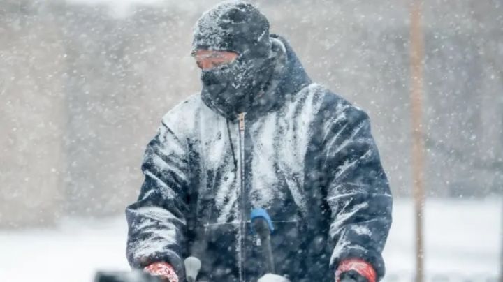 Vórtice polar: ¿qué es el fenómeno que está provocando la mayor tormenta invernal en décadas en EU?