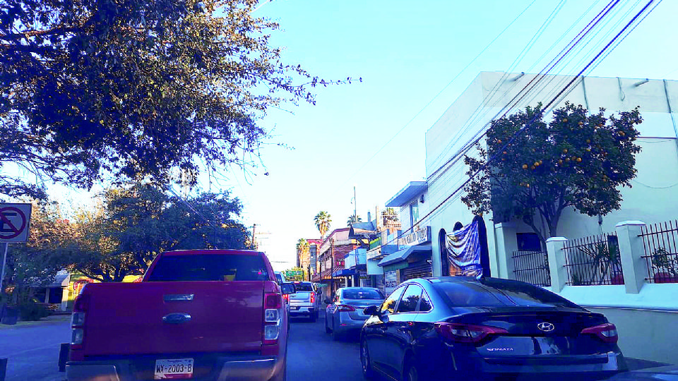 Las filas por las mañanas en el SENTRI se vuelven enormes