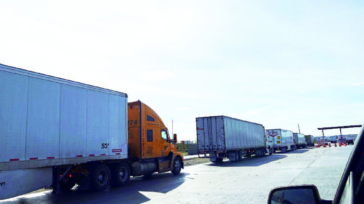 Surge en el Kilómetro 26 ‘atorón’ por las revisiones de autoridades federales