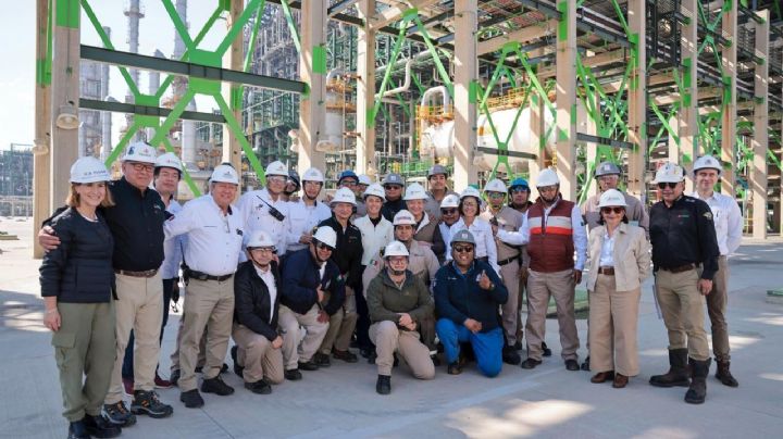 'Pemex recupera su capacidad de refinación': Sheinbaum supervisa modernización de refinería en Tula