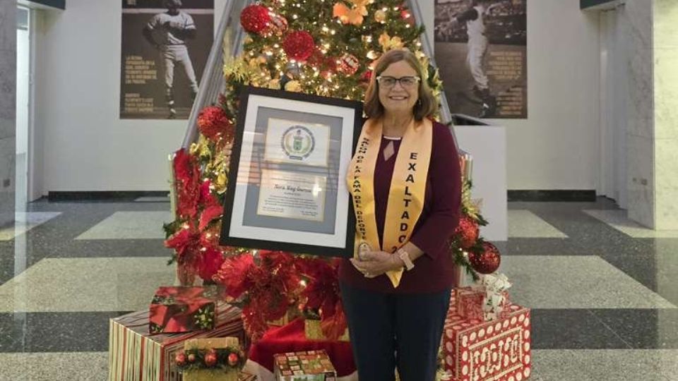 Entra superintendente al Salón de la Fama