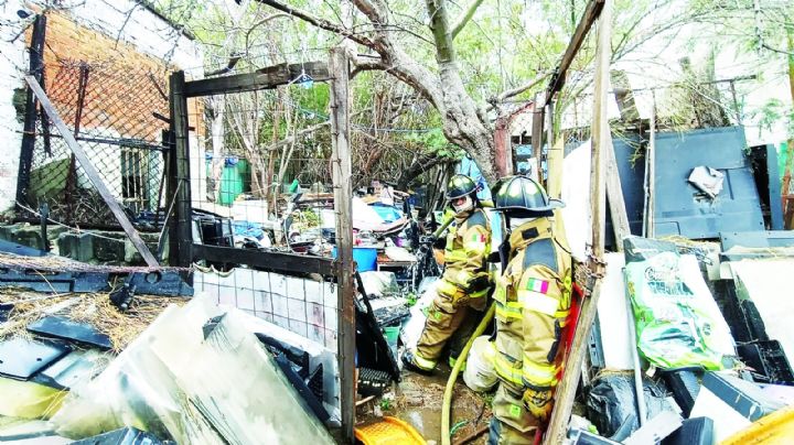 Chispa provoca incendio en ‘Electrónica Micro Tech’ y desata el pánico en Nuevo Laredo