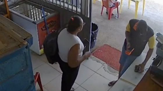 Mujer es asesinada a balazos por su ex; agresor murió en choque al tratar de huir | VIDEO