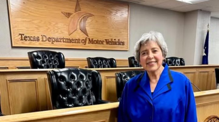 Continuará la renovación de placas con normas locales en Webb; autoridad fiscal confronta al DMV