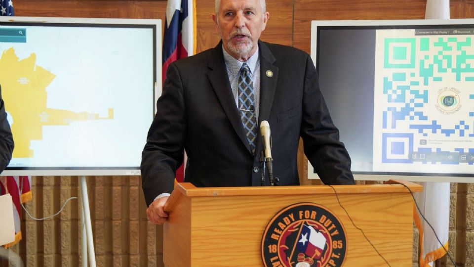 Le renuevan el contrato y le aumentan el sueldo al Regente Municipal Joseph Neeb en Laredo