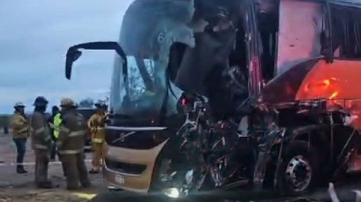 Cuatro muertos tras carreterazo entre autobús y tráiler; hay otros 25 lesionados