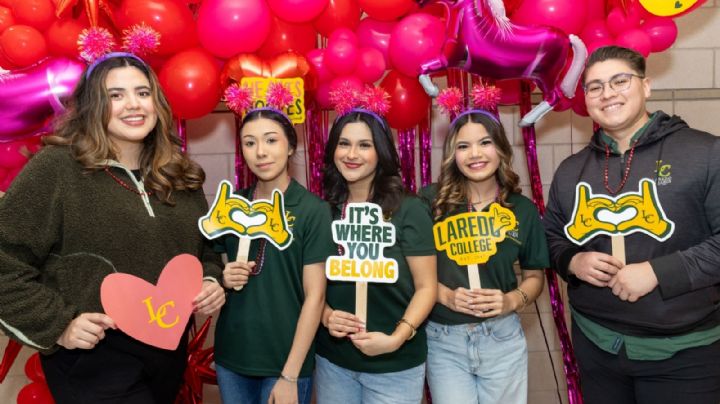 Festejan estudiantes el Día de San Valentín con evento 'Corazones y Pezuñas' en el Colegio de Laredo