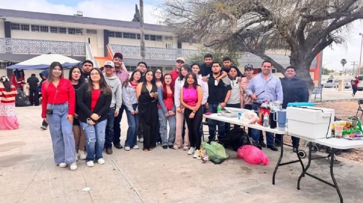 Celebran el Día del Amor y la Amistad en la UAT con fotos y carnita asada