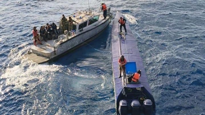 Aseguran semisumergible en Manzanillo; llevaba 4 toneladas de cocaína