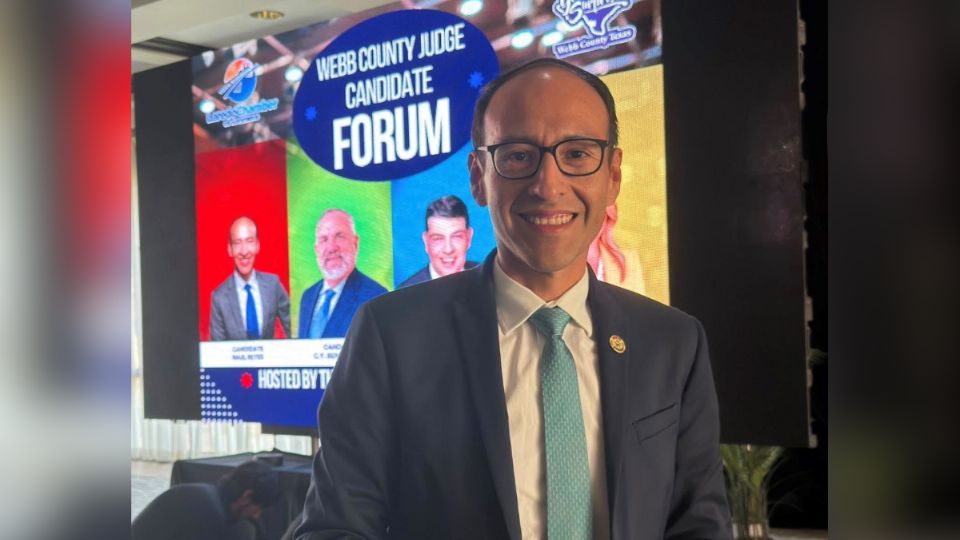 Raúl Reyes es el Tesorero del gobierno del condado de Webb.