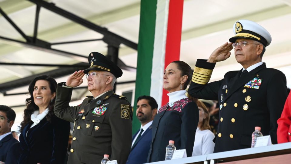 Claudia Sheinbaum encabeza Día de la Bandera