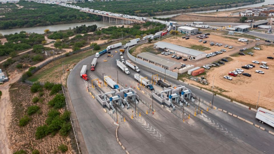 La delegación municipal busca recursos y acuerdos estratégicos.