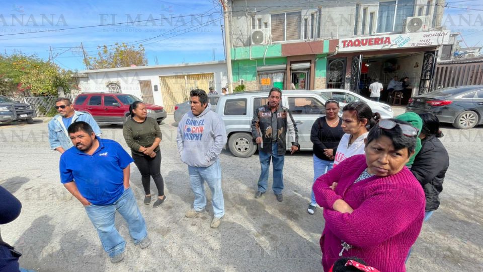 Los padres de familia exigen respuestas.