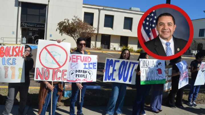 Realizan protestas afuera de las oficinas del congresista Henry Cuellar en Laredo | VIDEO