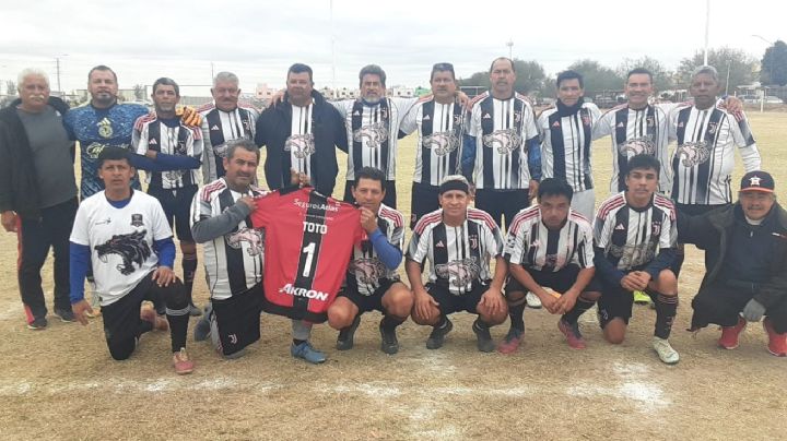 Va Lobos Negros por el campeonato en la Independiente Colosso Veteranos Dominical