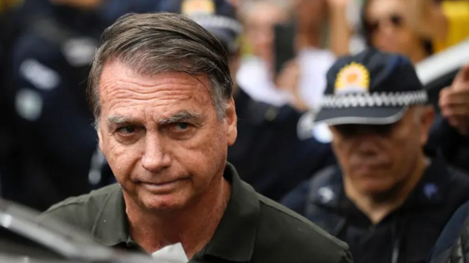 Bolsonaro fue ingresado en terapia intensiva con bronconeumonía bacteriana bilateral