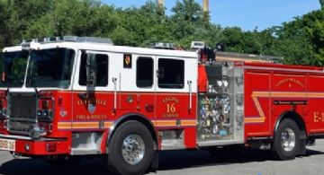 Bomberos de Laredo recibirán moderno camión contra incendios y ambulancia; buscan mejorar respuesta