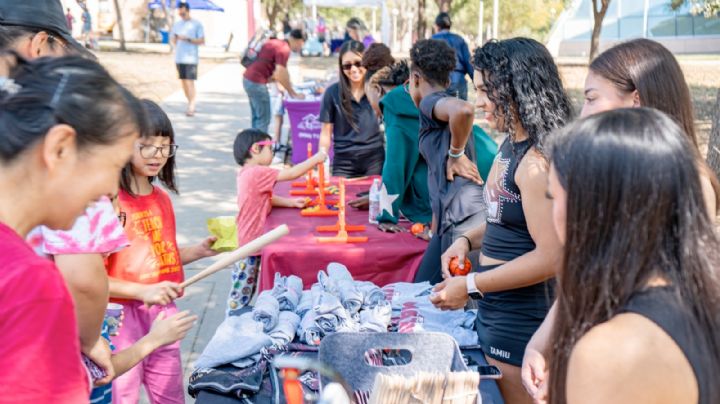 TAMIU: todo un éxito resultó el programa anual Discover en Laredo, Texas; sorprenden a familias con  un alto grado de diversión