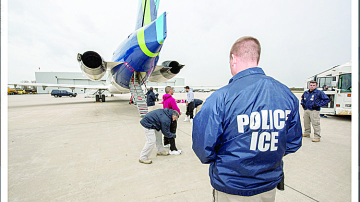 Donald Trump despliega al ICE en aeropuertos