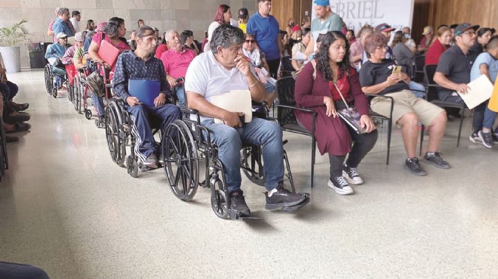 Acuden en masa al registro de personas con discapacidad en Nuevo Laredo