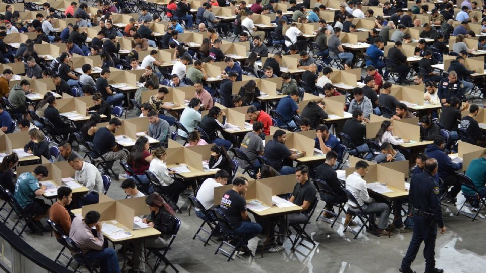 Examen para intentar ingresar a la policía de Laredo.