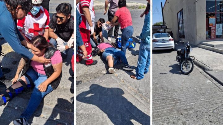 Mujer biker se estrella contra autobús en la César López de Lara; terminó con la pierna lastimada