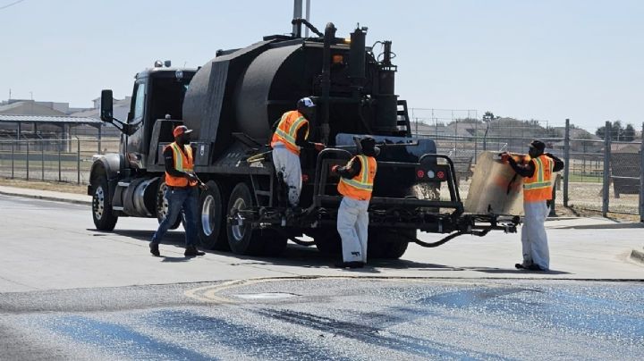 Buscan revestir las calles con materiales especiales para prolongar su duración por más años