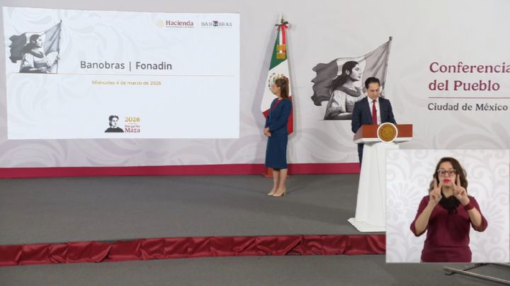 ¿Cuál es la participación de Banobras en el programa federal de carreteras en México?