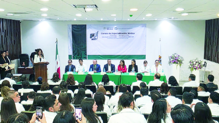 Se gradúan 127 médicos especialistas en Tamaulipas