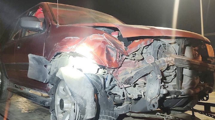 Borracho le destroza camioneta Izuzu a mujer que manejaba por la Carretera Nacional