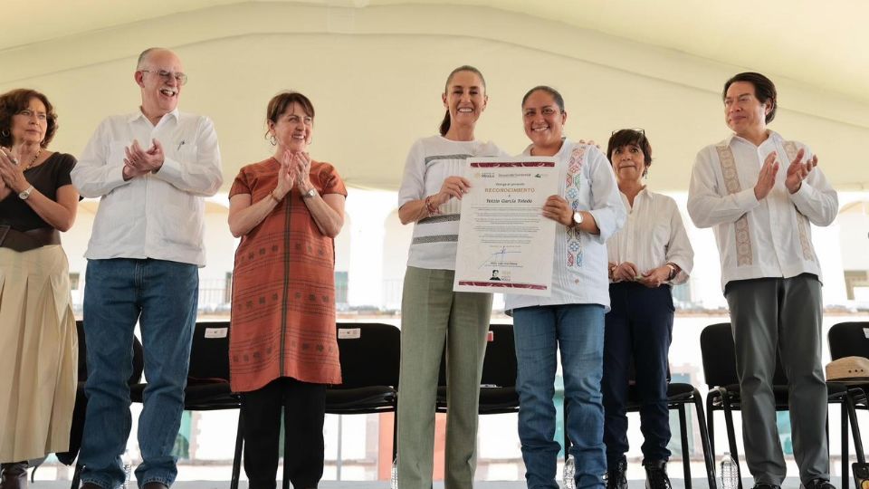 Sheinbaum entrega apoyos al campo