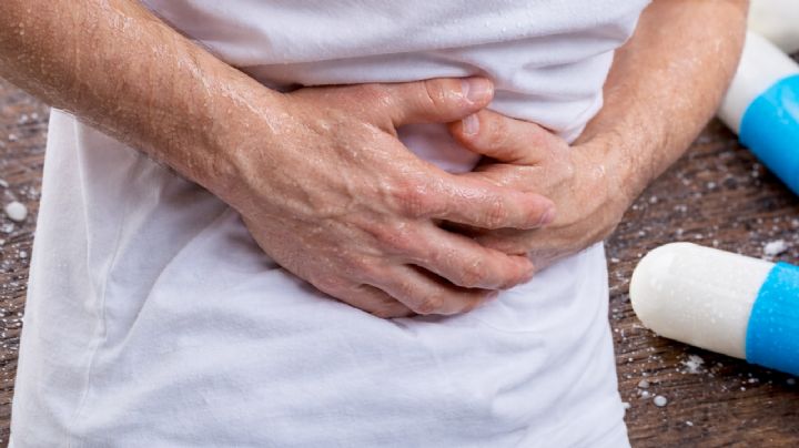 Hombre transporta en el estómago 1 kilo de sustancias prohibidas; le revienta una y muere intoxicado