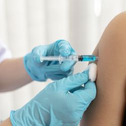 Campaña contra el Virus del Papiloma Humano logra alta respuesta entre jóvenes; buscan prevenir cáncer